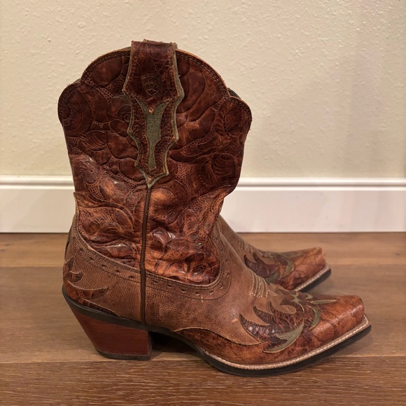 Ariat Dahlia Distressed Tooled Leather Western Cowboy Ankle Boots Womens 8.5 B - Picture 4 of 9